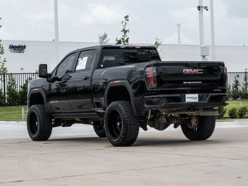 Used 2026 GMC Sierra 2500 AT4 w/ Technology Package AWD/4WD image 48
