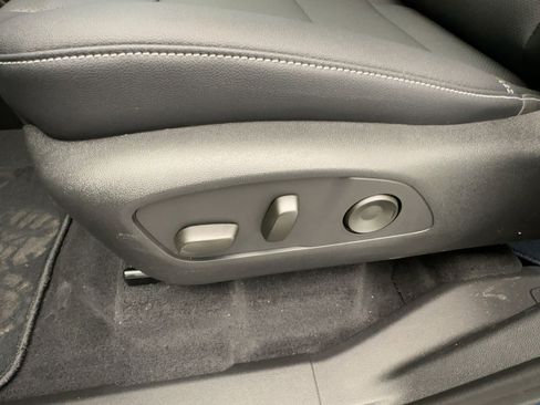 New 2026 Chevrolet Traverse LT w/ Sun and Wheel Package image 14