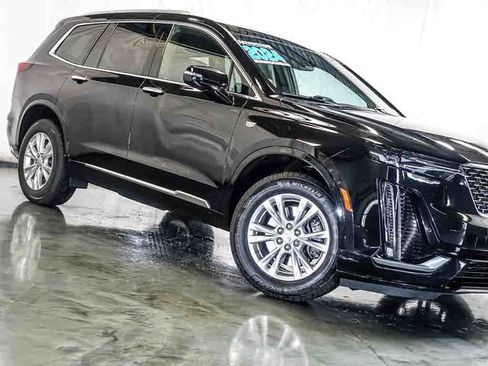Certified 2024 Cadillac XT6 Luxury w/ LPO, Floor Liner Package AWD/4WD image 5