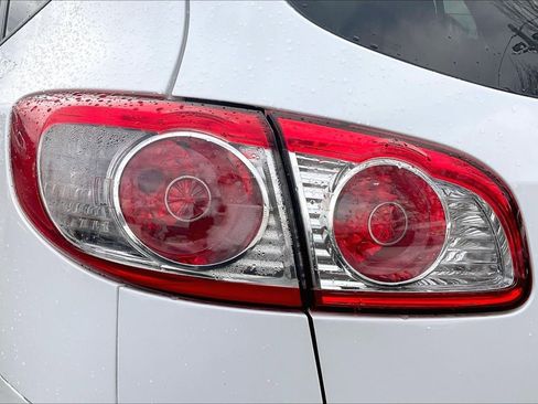 Used 2012 Hyundai Santa Fe SE image 23