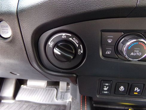 Used 2022 Nissan Frontier PRO-4X AWD/4WD image 33