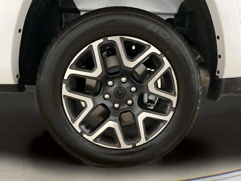 Used 2026 RAM 1500 Laramie AWD/4WD image 93