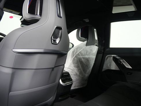 New 2026 BMW 750e xDrive w/ Executive Package image 17