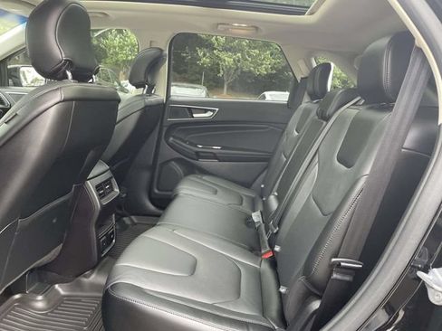 Certified 2017 Ford Edge Titanium w/ Technology Package FWD image 12