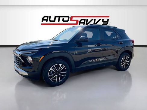 Used 2026 Chevrolet TrailBlazer LT FWD image 3