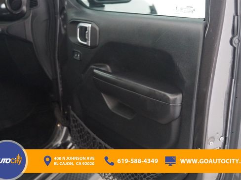 Used 2019 Jeep Wrangler Unlimited Sport AWD/4WD image 16
