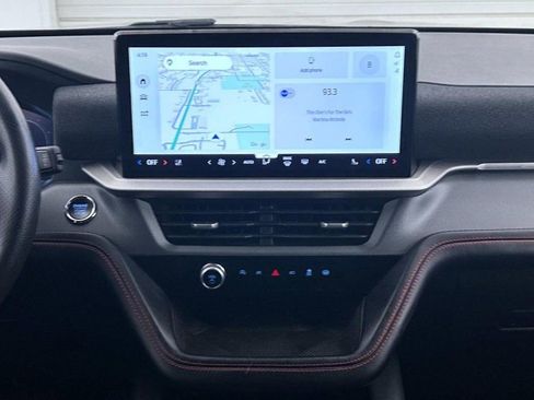 Used 2025 Ford Explorer ST-Line w/ ST-Line Street Pack image 12