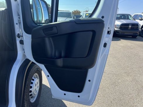 New 2024 RAM ProMaster 2500 image 30