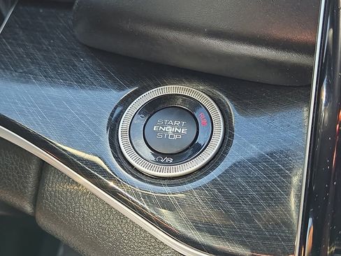 Used 2022 Jeep Grand Cherokee Trailhawk w/ ADV Protech Group II AWD/4WD image 31