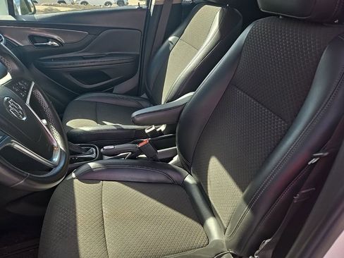 Used 2021 Buick Encore Preferred image 13