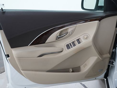 Used 2015 Buick LaCrosse Premium w/ Driver Confidence Package #1 FWD image 19