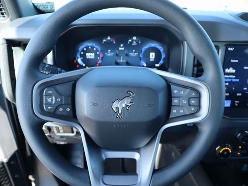 New 2025 Ford Bronco 4-Door AWD/4WD image 3