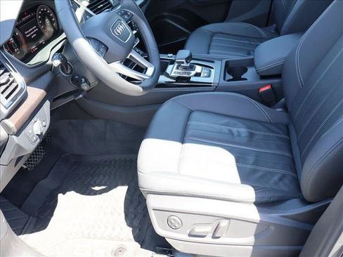 Used 2023 Audi Q5 2.0T Premium Plus w/ Premium Plus Package AWD/4WD image 24