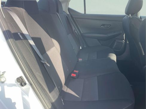 Used 2025 Nissan Sentra SV FWD image 10