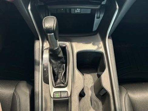 Used 2019 Honda Accord Sport image 16