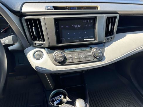 Used 2014 Toyota RAV4 Limited FWD image 17