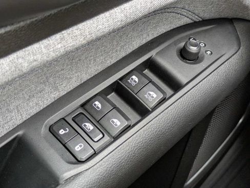 Used 2024 Jeep Compass Latitude AWD/4WD image 23