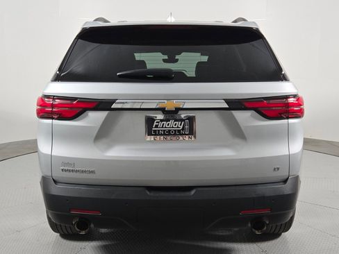 Used 2022 Chevrolet Traverse LT w/ LT Premium Package image 5