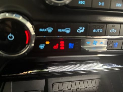 Used 2024 Ford F150 Lariat w/ FX4 Off-Road Package AWD/4WD image 35