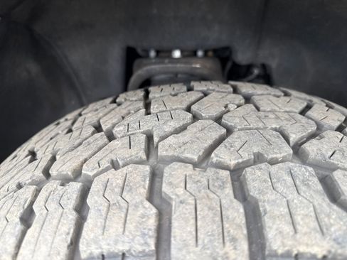 Used 2015 Chevrolet Tahoe LT image 28