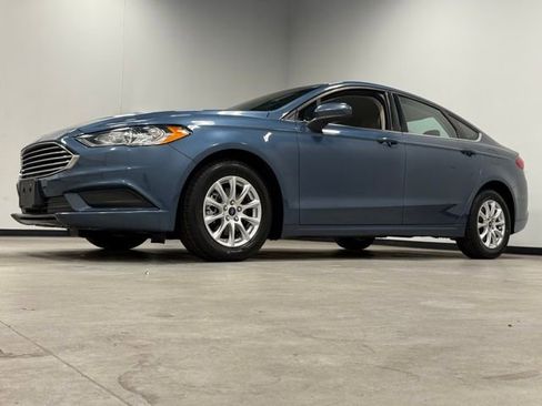 Used 2018 Ford Fusion S image 5