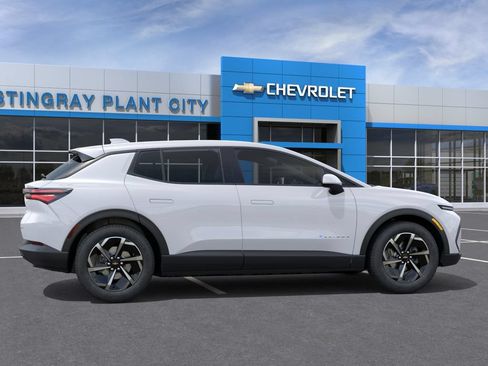 New 2026 Chevrolet Equinox EV LT FWD image 5