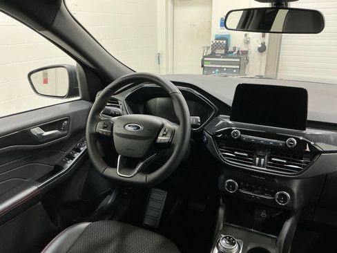 Used 2025 Ford Escape ST-Line image 15