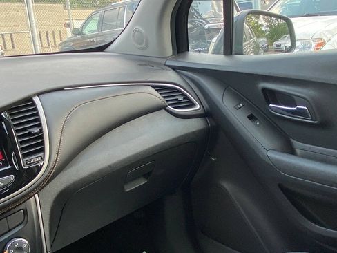 Used 2020 Chevrolet Trax LS w/ Tint and Cruise Package FWD image 34