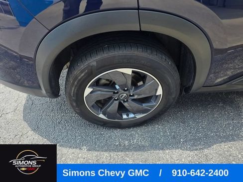 Used 2025 Nissan Rogue SV FWD image 38