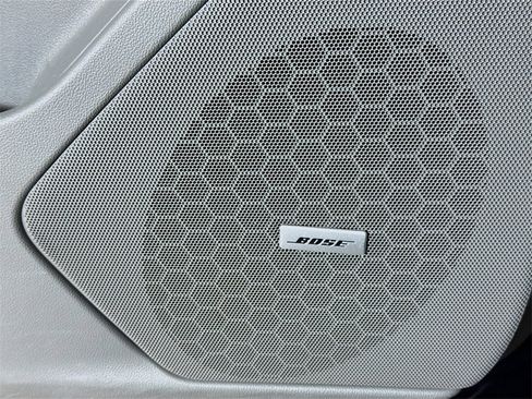 Certified 2025 Cadillac XT5 Premium Luxury image 17