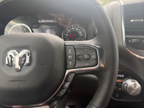 Used 2025 RAM 1500 Laramie AWD/4WD image 23