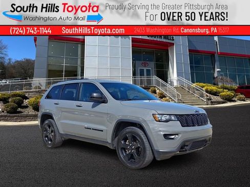 Used 2019 Jeep Grand Cherokee Laredo AWD/4WD image 1
