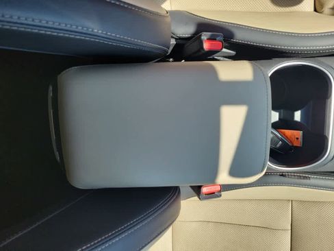 Used 2020 Subaru Outback Limited image 17