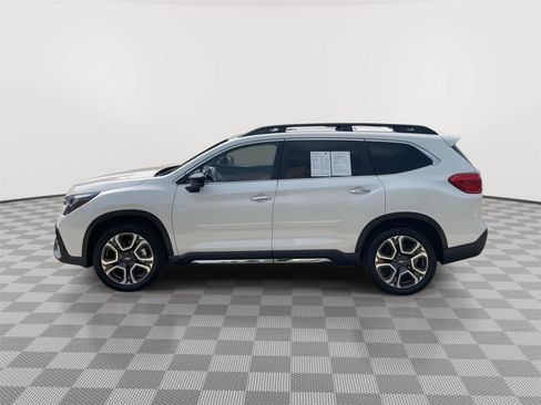 Used 2025 Subaru Ascent Touring AWD/4WD image 16