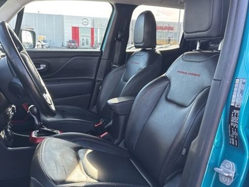 Used 2019 Jeep Renegade Trailhawk image 9