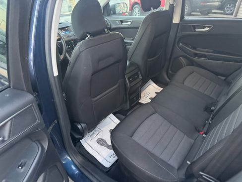 Used 2017 Ford Edge SE image 9