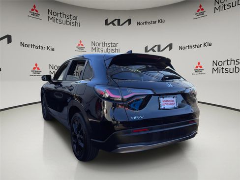 Used 2023 Honda HR-V Sport image 2