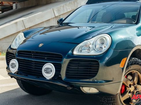 Used 2004 Porsche Cayenne Turbo AWD/4WD image 21