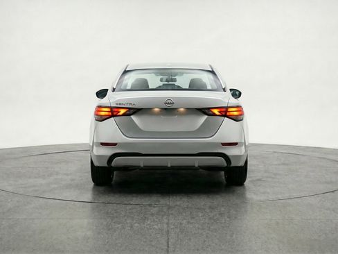 Used 2025 Nissan Sentra S FWD image 7