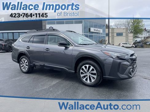 Used 2025 Subaru Outback Premium image 1