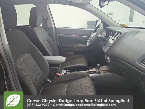 Used 2025 Mitsubishi Outlander Sport ES AWD/4WD image 30
