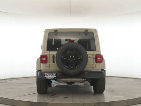 Used 2022 Jeep Wrangler Unlimited Sahara w/ Cold Weather Group image 11