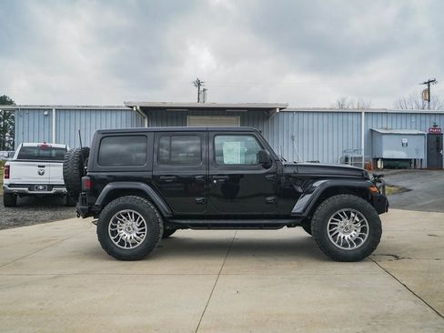 Used 2020 Jeep Wrangler Unlimited Sahara image 3