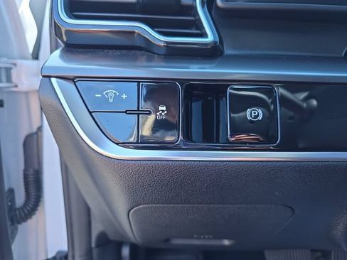 Used 2024 Kia Sportage EX FWD image 19