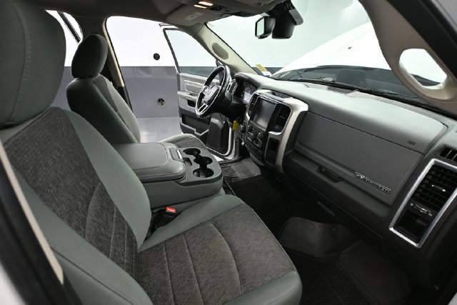 Used 2017 RAM 1500 Big Horn RWD image 37