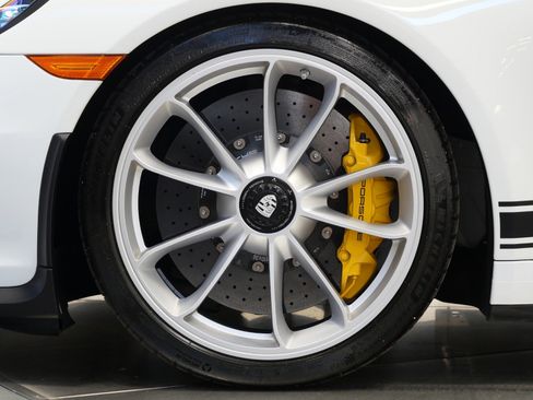 Used 2016 Porsche 911 R RWD image 10