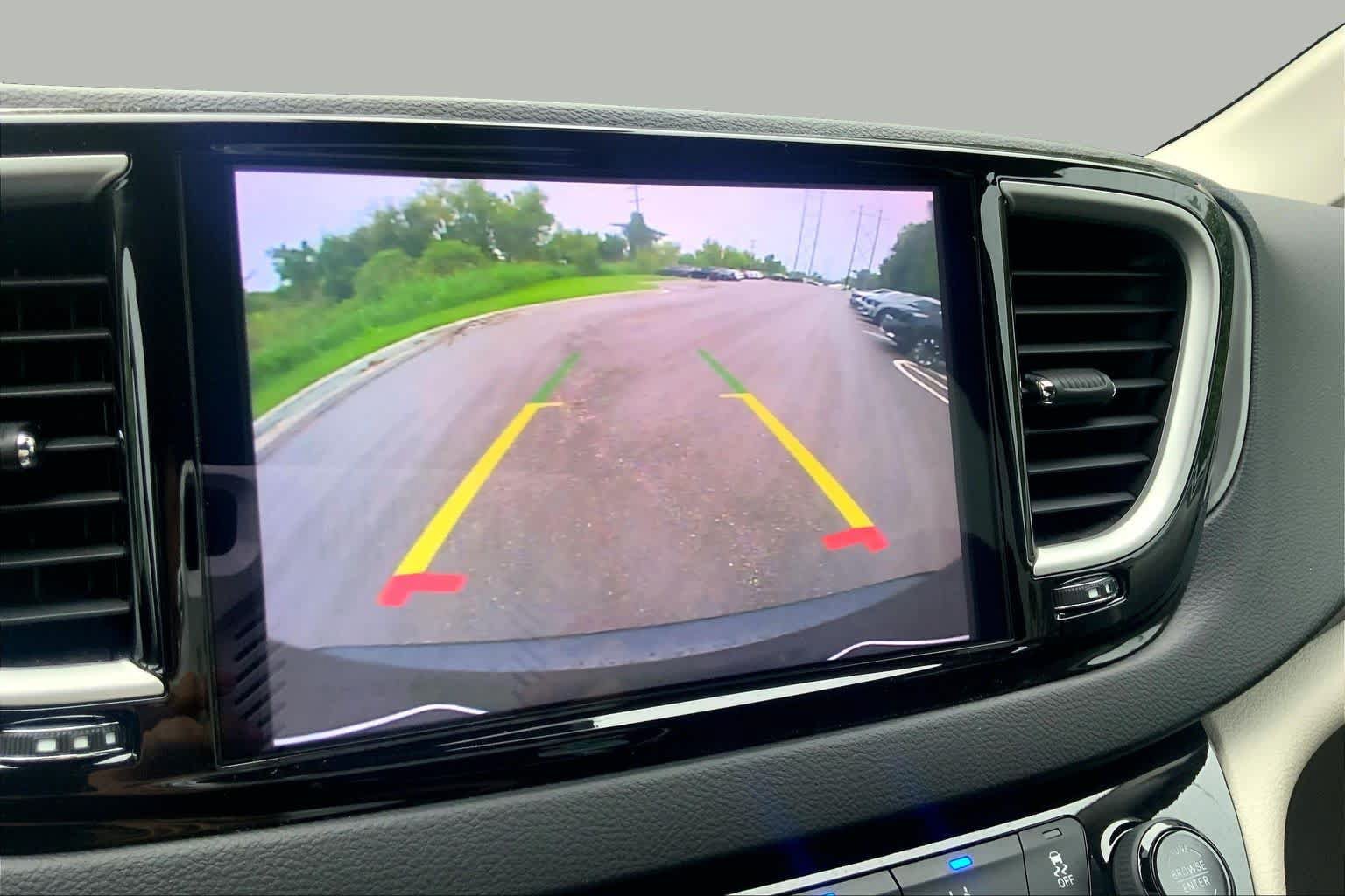 Used 2024 Chrysler Pacifica Touring-L FWD image 25