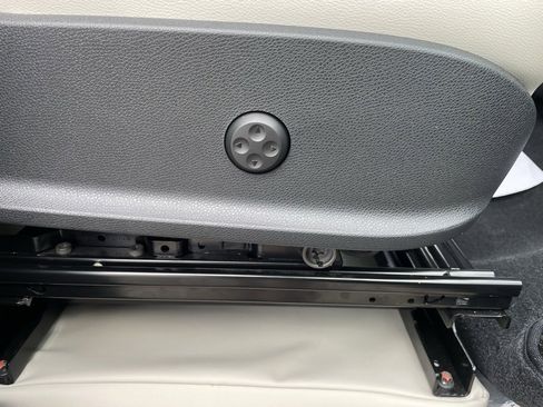 Used 2024 Mercedes-Benz Sprinter 3500 image 35