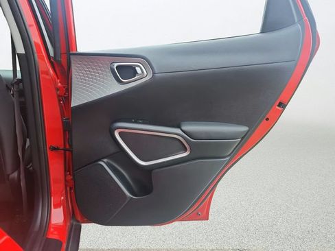 Certified 2022 Kia Soul LX FWD image 24