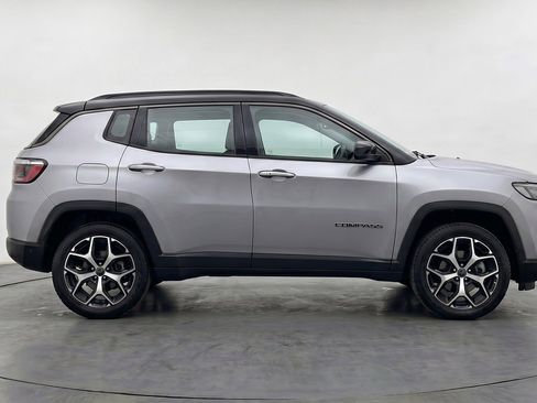 Used 2025 Jeep Compass Limited AWD/4WD image 11